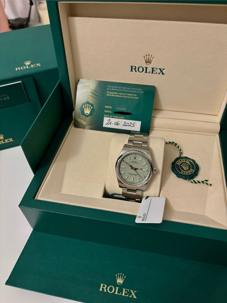 Rolex Oyster Perpetual "Pistache" (Sold out)